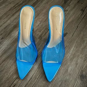 BLUE MULE HEELS